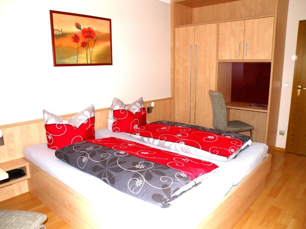 Zum Schwarzen Baeren Hotel Vohenstrauss Cameră foto