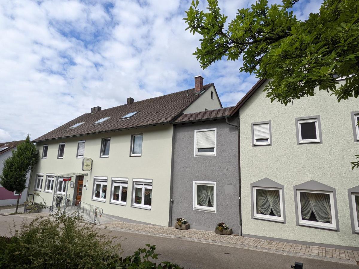 Zum Schwarzen Baeren Hotel Vohenstrauss Exterior foto