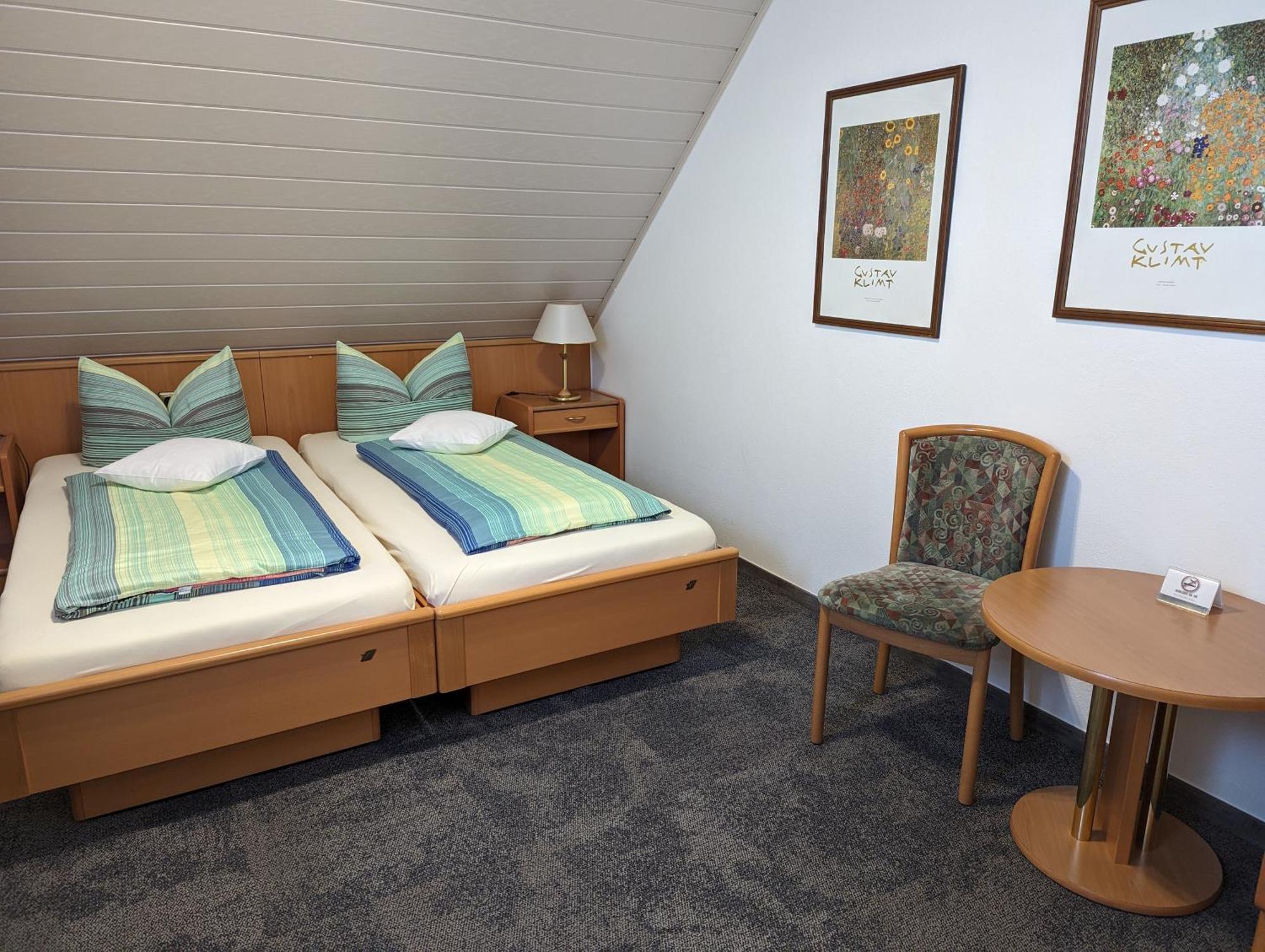 Zum Schwarzen Baeren Hotel Vohenstrauss Exterior foto