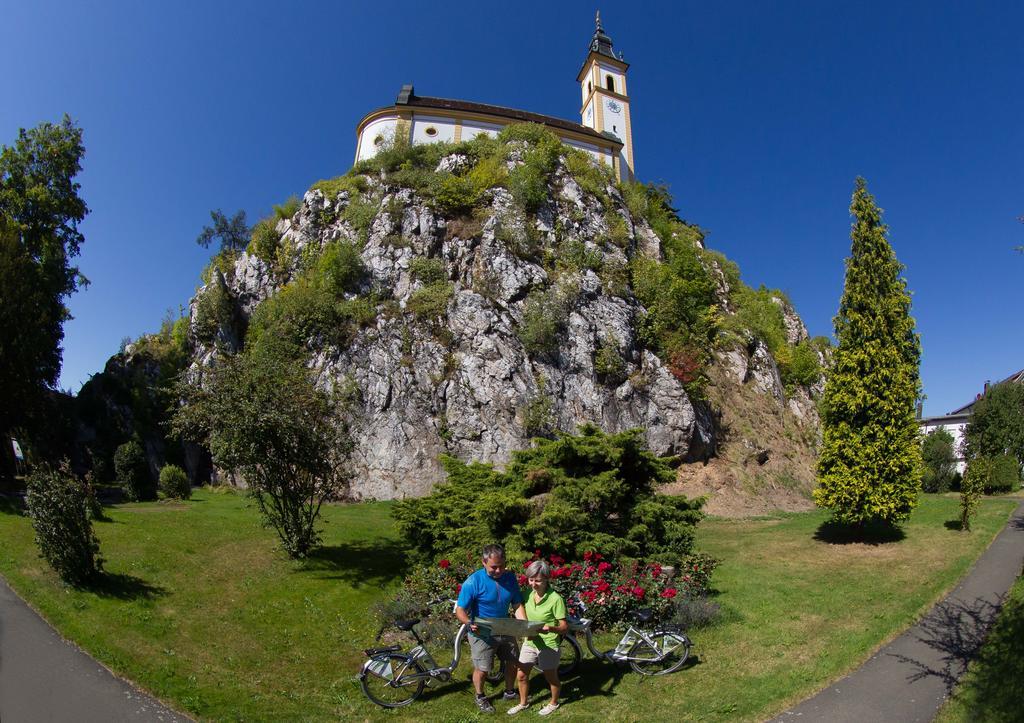 Zum Schwarzen Baeren Hotel Vohenstrauss Exterior foto